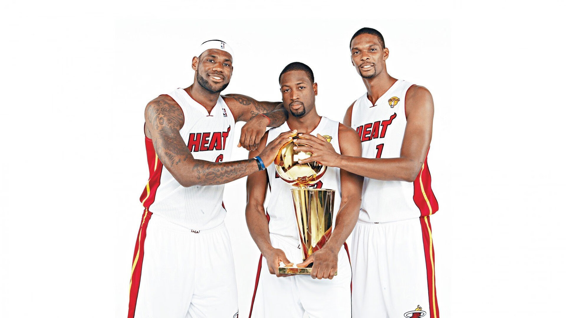 双加时鏖战！湖人险胜凯尔特人 詹姆斯关键三分锁定胜局